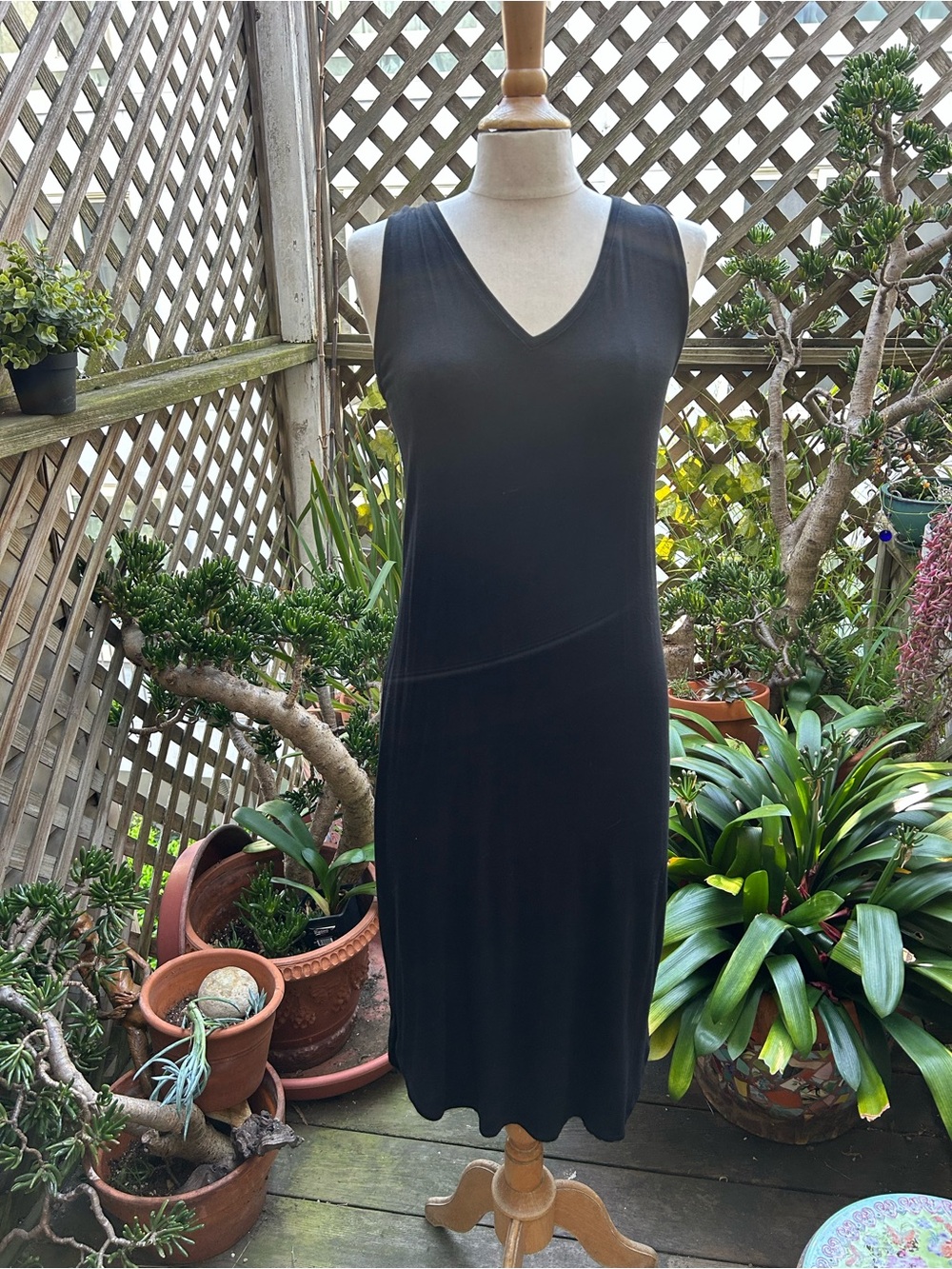 Daily Ritual Black V-Neck Midi Dress Hi-lo hem.  Size Medium